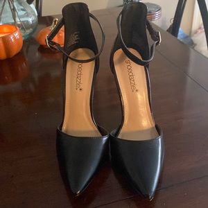 Shoe Dazzle Brand Malika Black Ankle Strap High Heels Size 6.5